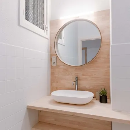 Gezellig Familie-appartement Voor 4 Vlak Bij Dijk *